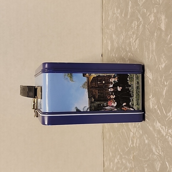 The Osbourn's lunchbox - Picture 6 of 10